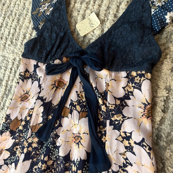 NWT Free people blue floral mini dress bow size M - Picture 6 of 9